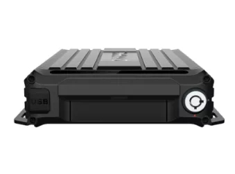 M16H车载4G录像机|双SD卡1080P高清北斗GPS车载MDVR监控主机